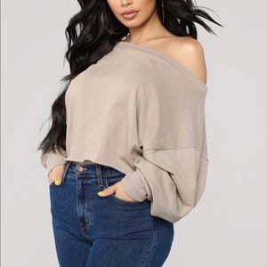 BRAND NEW fashion nova sweater!